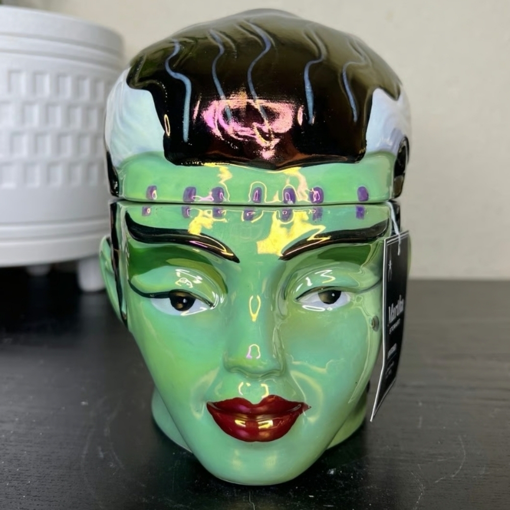 NWT Bride Of Frankenstein 'Bewitched' Martha Stewart Iridescent Candle
